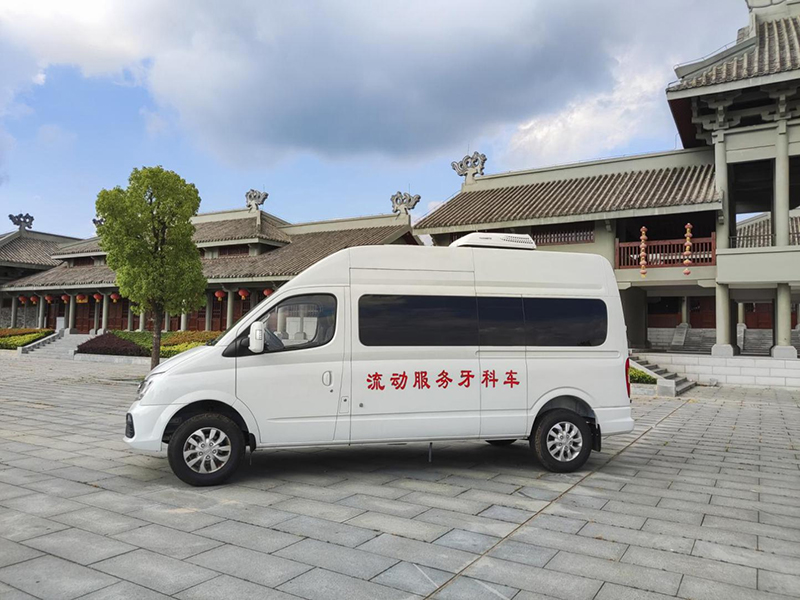 大通V80牙科车