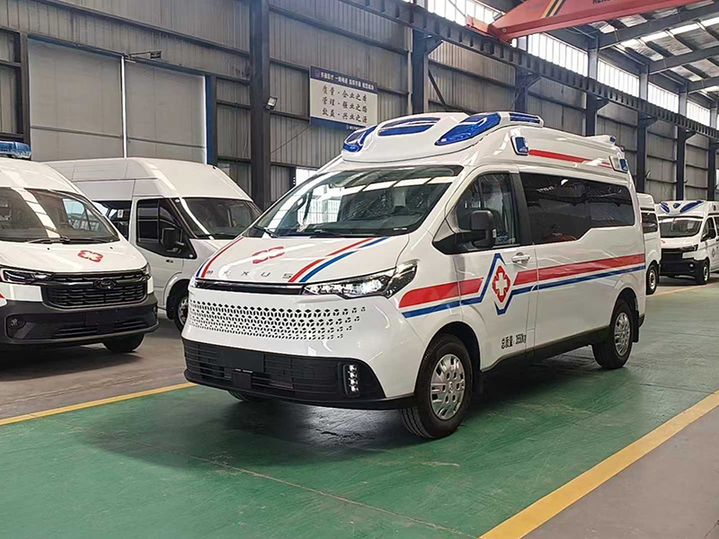 大通V70救护车