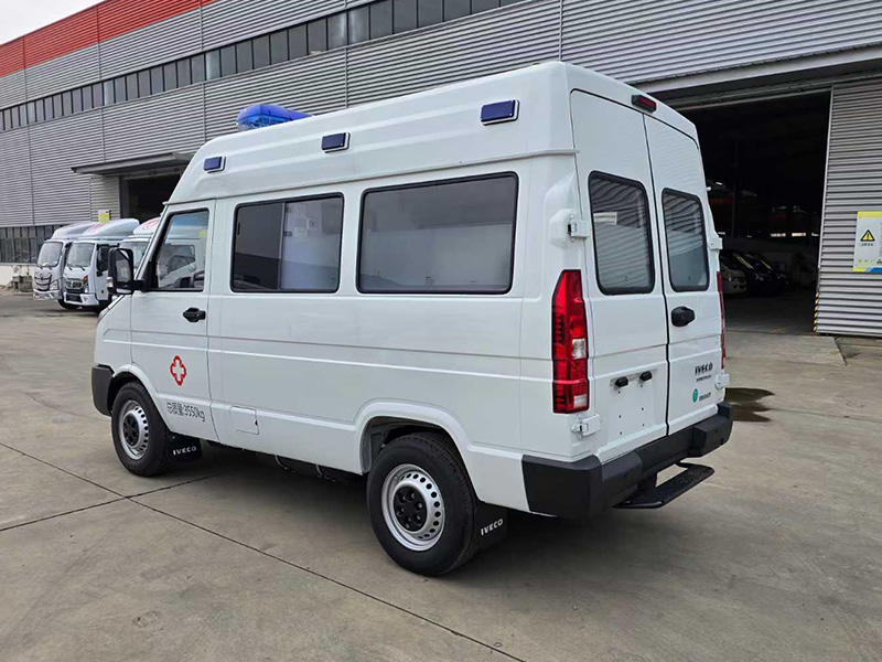 依维柯得意-救护车