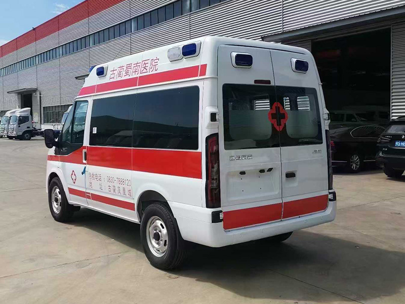 江铃福顺（短轴）救护车