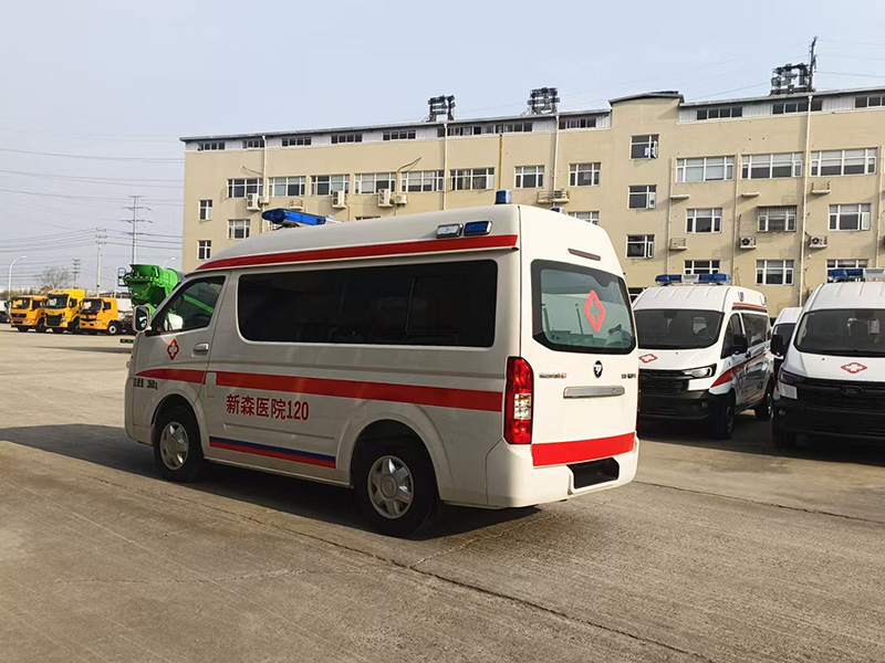福田G7短轴转运型救护车