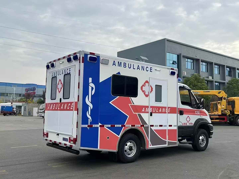 依维柯欧胜四驱越野救护车
