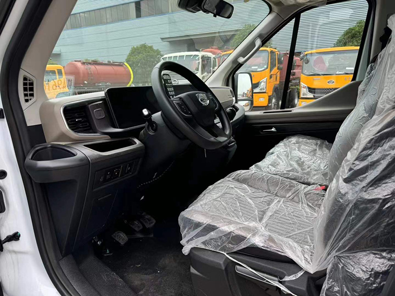 福特全顺T8救护车